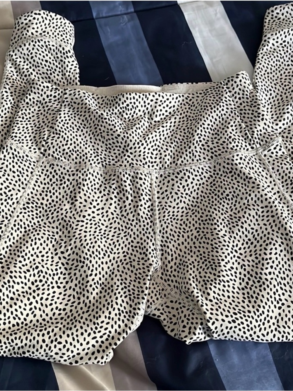 CALIA by Carrie Underwood Cream and Black Speckle Leggings